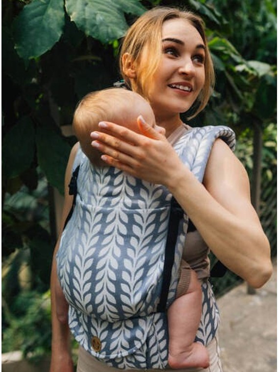 LennyLight – lightweight and intuitive baby carrier