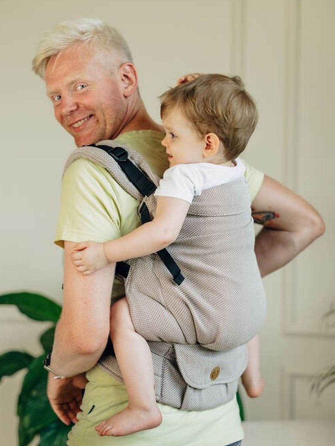 LennyPreschool carrier for toddlers and preschoolers