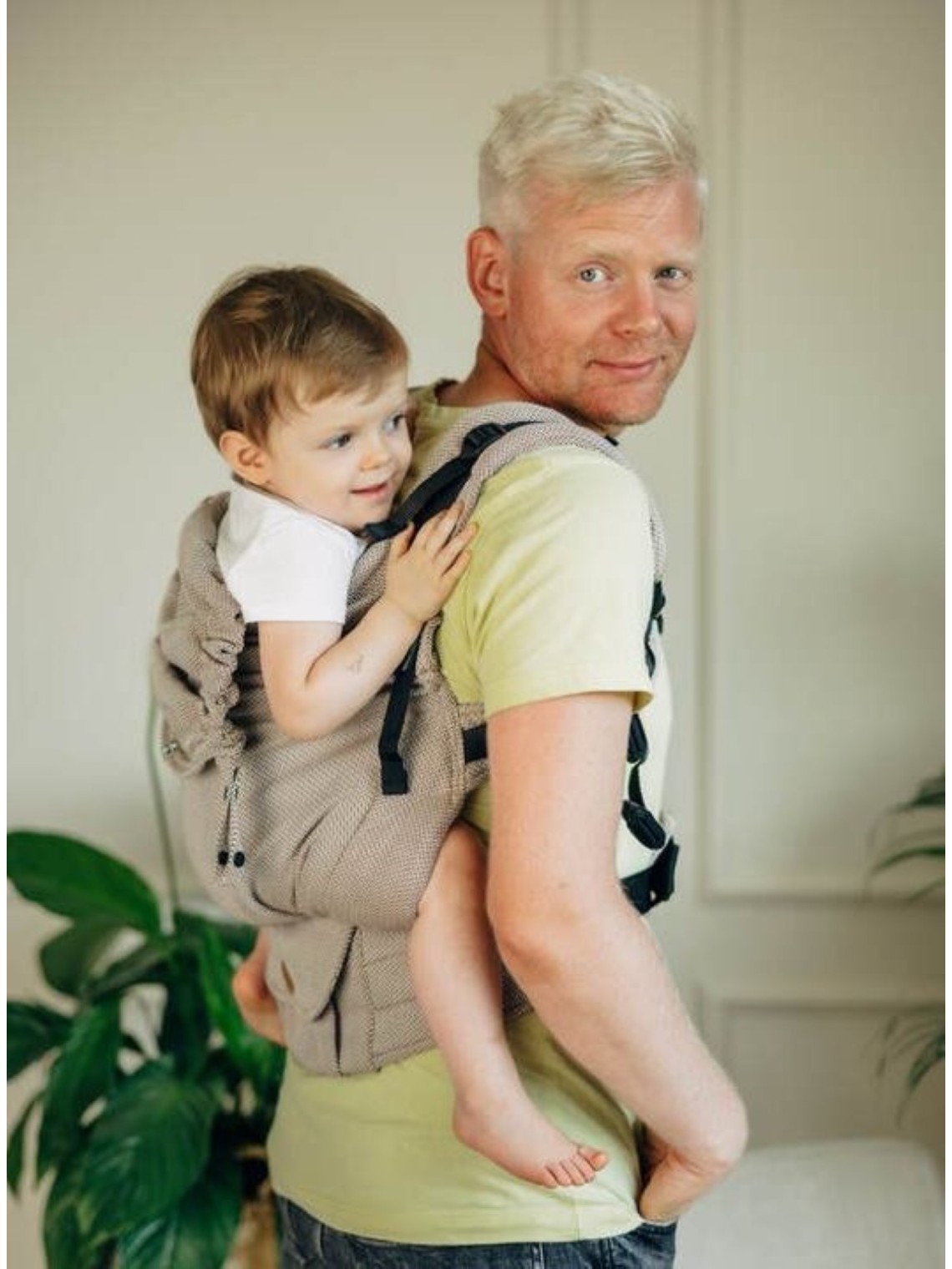 LennyPreschool carrier for toddlers and preschoolers