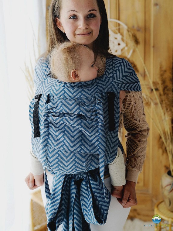 Little Frog Cross Hybrid – ergonomic half buckle baby carrier