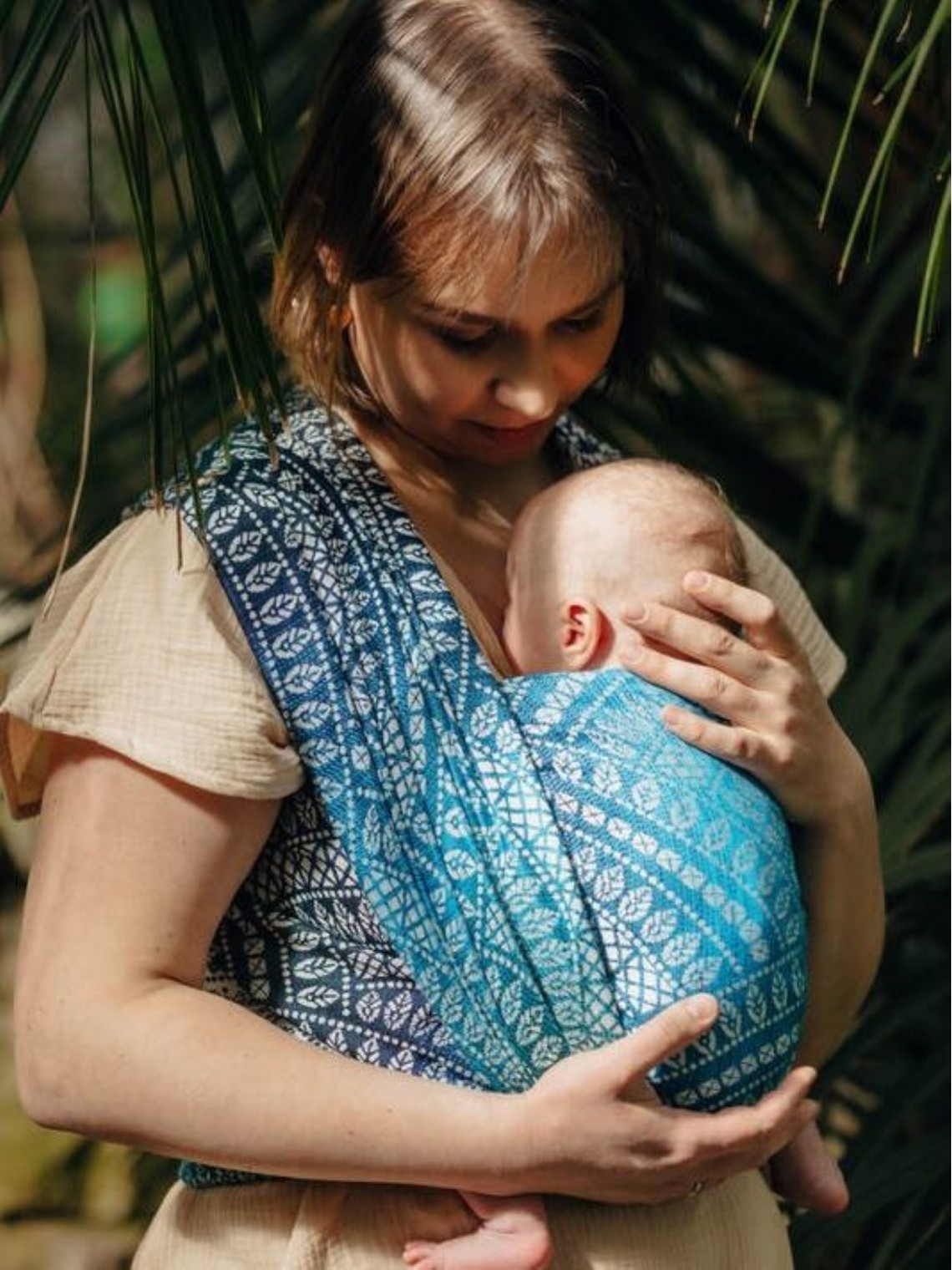 LennyLamb baby wrap – ergonomic and soft from birth to preschool