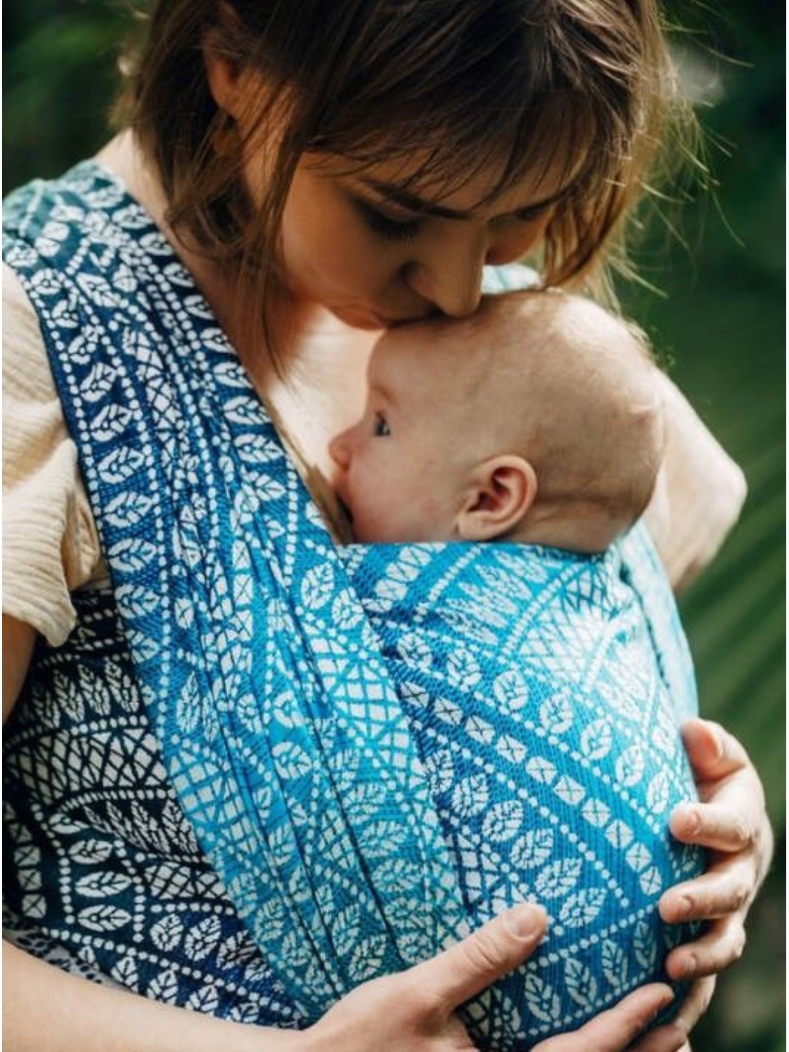 LennyLamb baby wrap – ergonomic and soft from birth to preschool