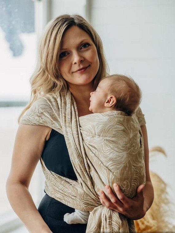 LennyLamb baby wrap – ergonomic and soft from birth to preschool