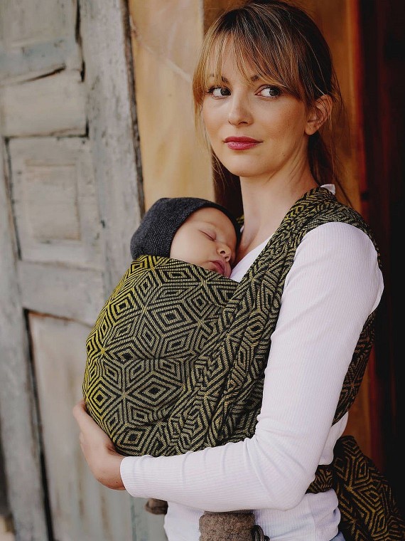 Chusta Little Frog – komfortowe i przystępne nosidło dla dziecka