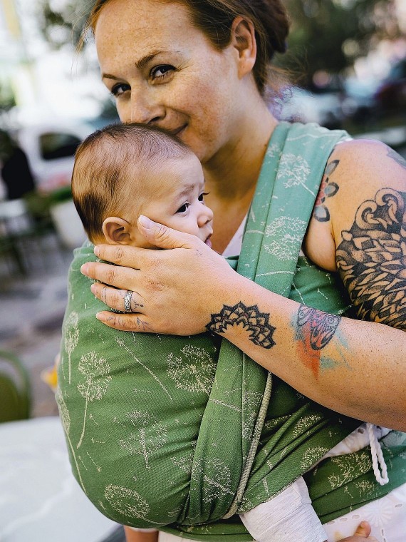 Chusta Little Frog – komfortowe i przystępne nosidło dla dziecka