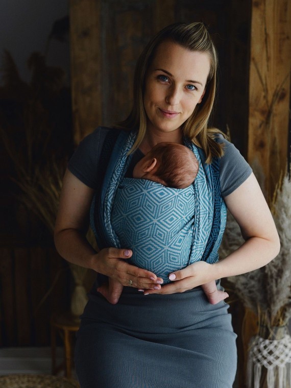 Chusta Little Frog – komfortowe i przystępne nosidło dla dziecka