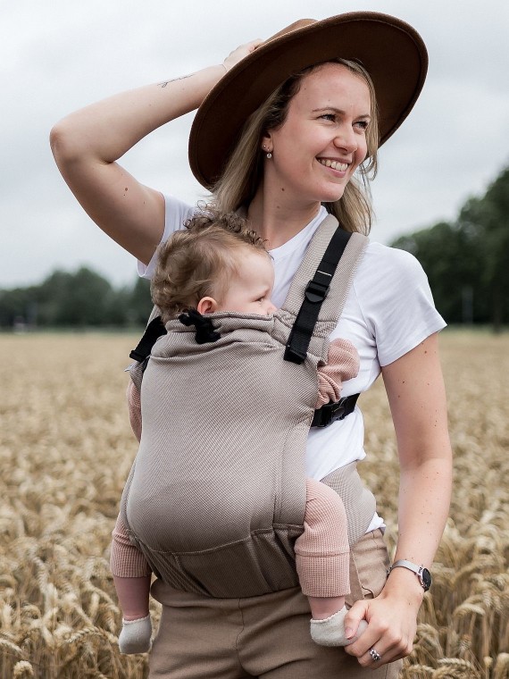 Pure Baby Love Cross & Go – simple and comfortable baby carrier