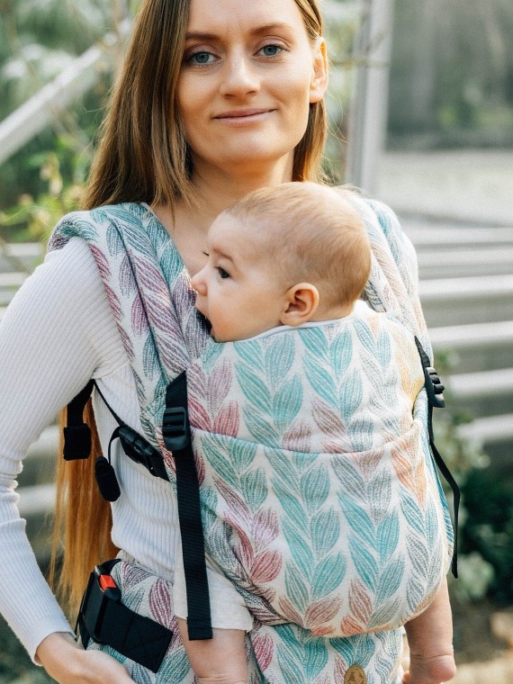 LennyLight – lightweight and intuitive baby carrier