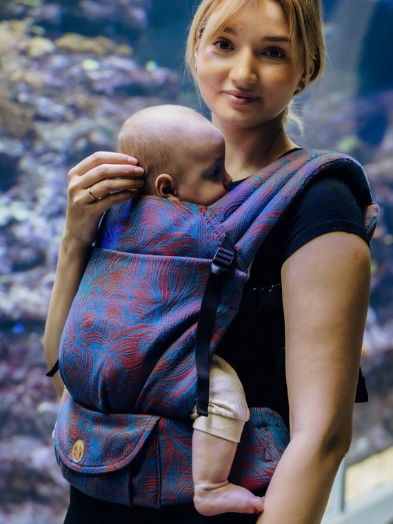 LennyLight – lightweight and intuitive baby carrier