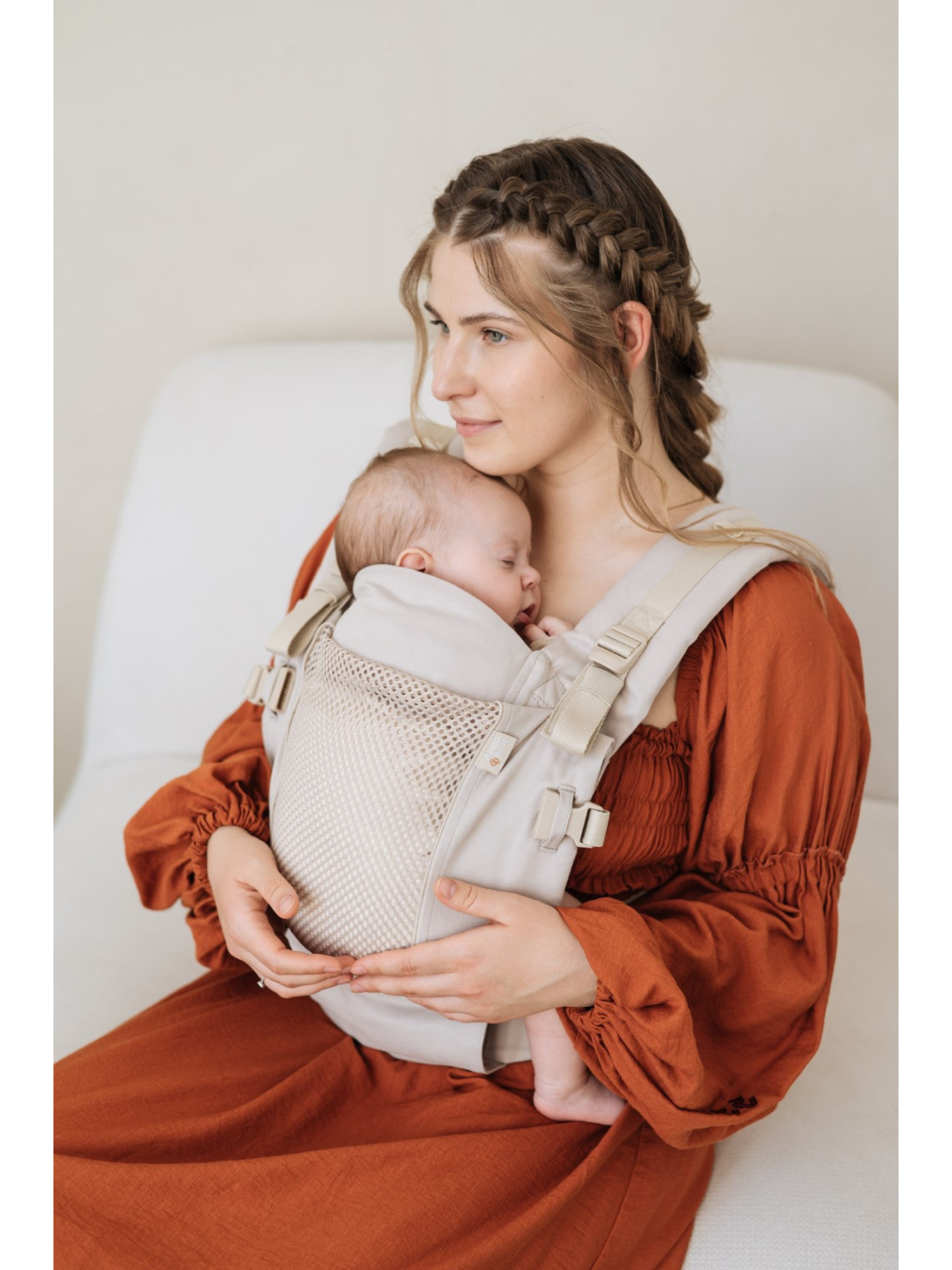 Quokkababy E-Carrier ergonomic baby carrier – maximum adaptability from day one