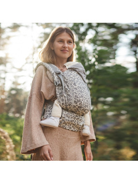 Quokkababy E-Carrier ergonomic baby carrier – maximum adaptability from day one Quokkababy E-Carrier ergonomic baby carrier – maximum adaptability from day one
