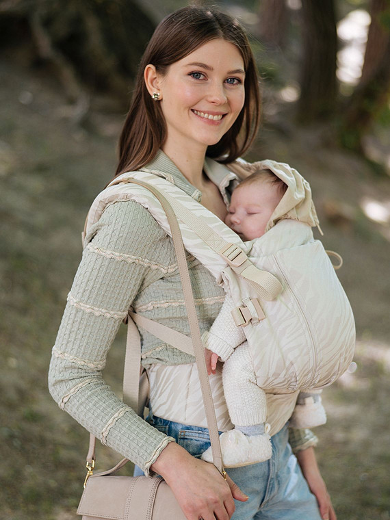 Love & Carry ONE – wygodne nosidełko od urodzenia