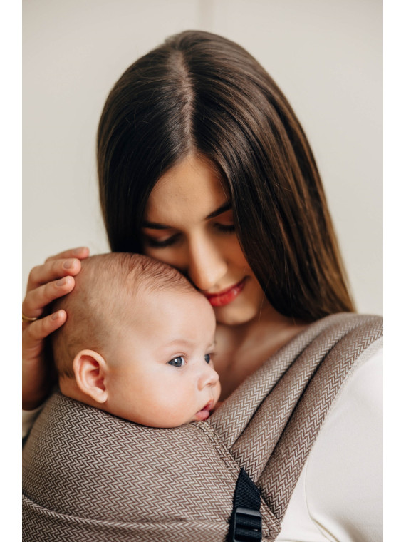 LennyLight – lightweight and intuitive baby carrier