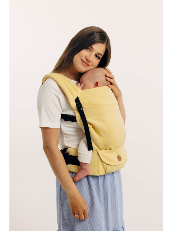 LennyLight – lightweight and intuitive baby carrier