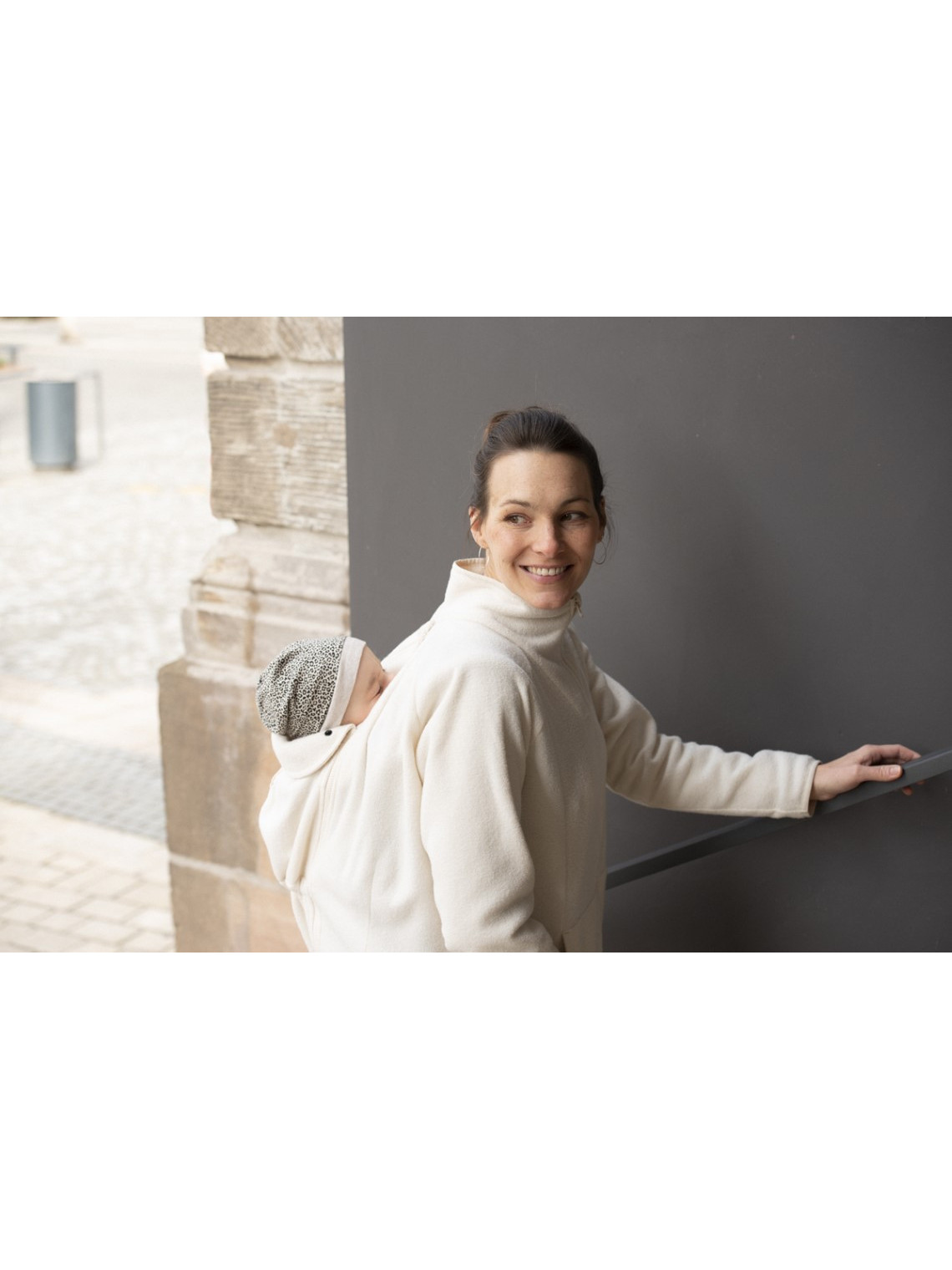 Mamalila Fleece Babywearing Jacket Basel, Off White